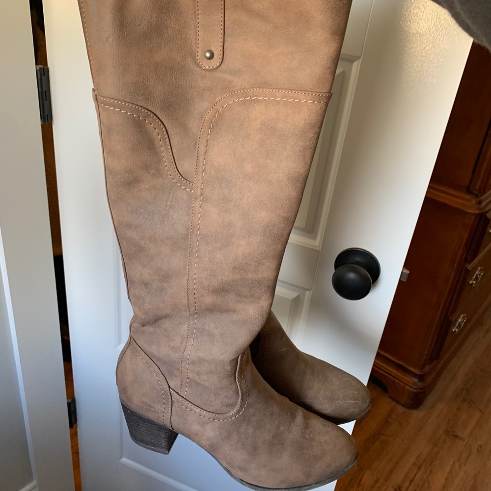 Women’s boots